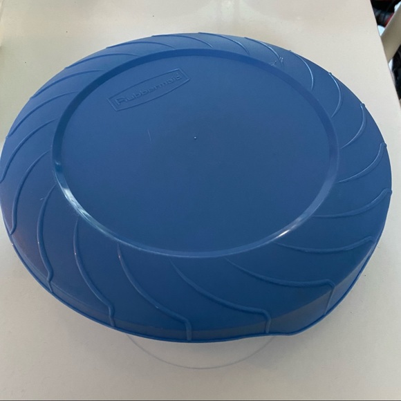 2 Rubbermaid Servin Savers - Picture 1 of 11